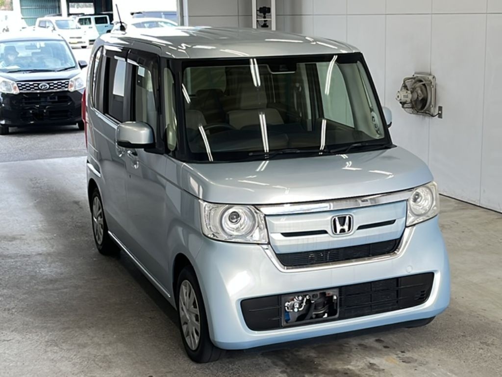 HONDA N-BOX