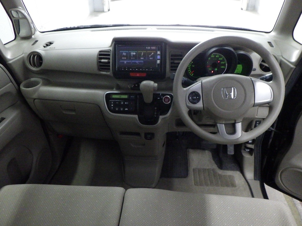 HONDA N-BOX