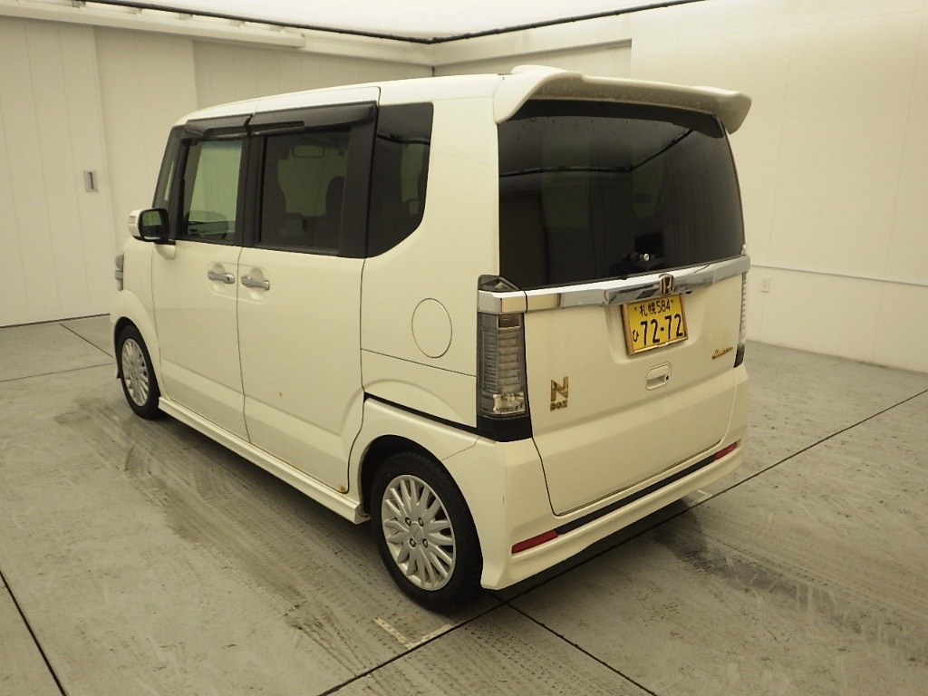 HONDA N-BOX