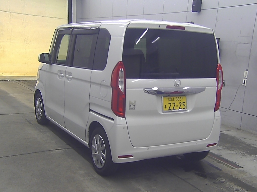 HONDA N-BOX