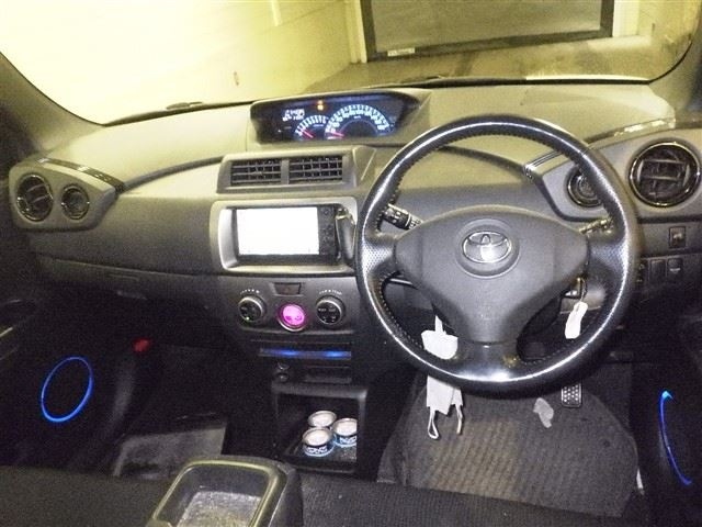 TOYOTA BB