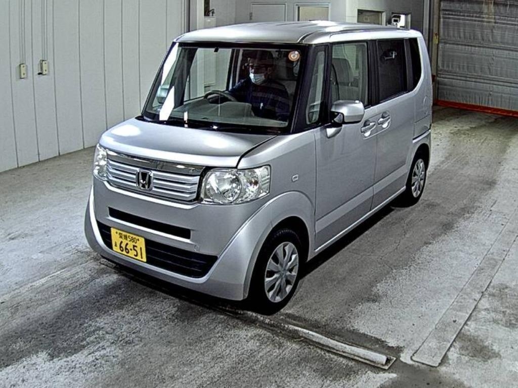 HONDA N-BOX