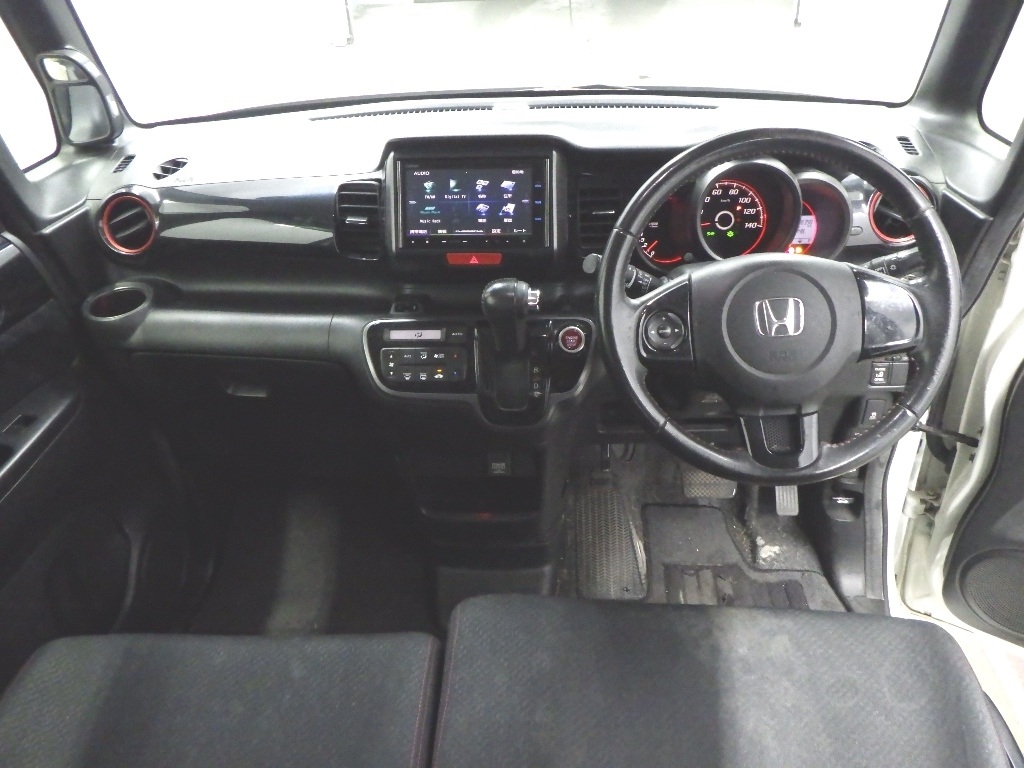 HONDA N-BOX