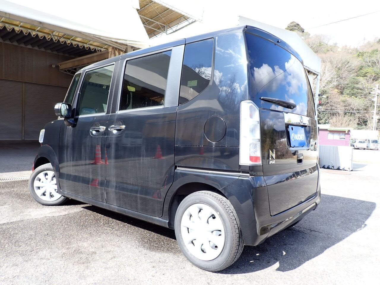 HONDA N-BOX