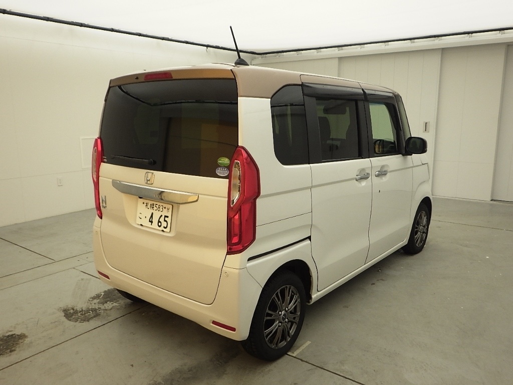 HONDA N-BOX