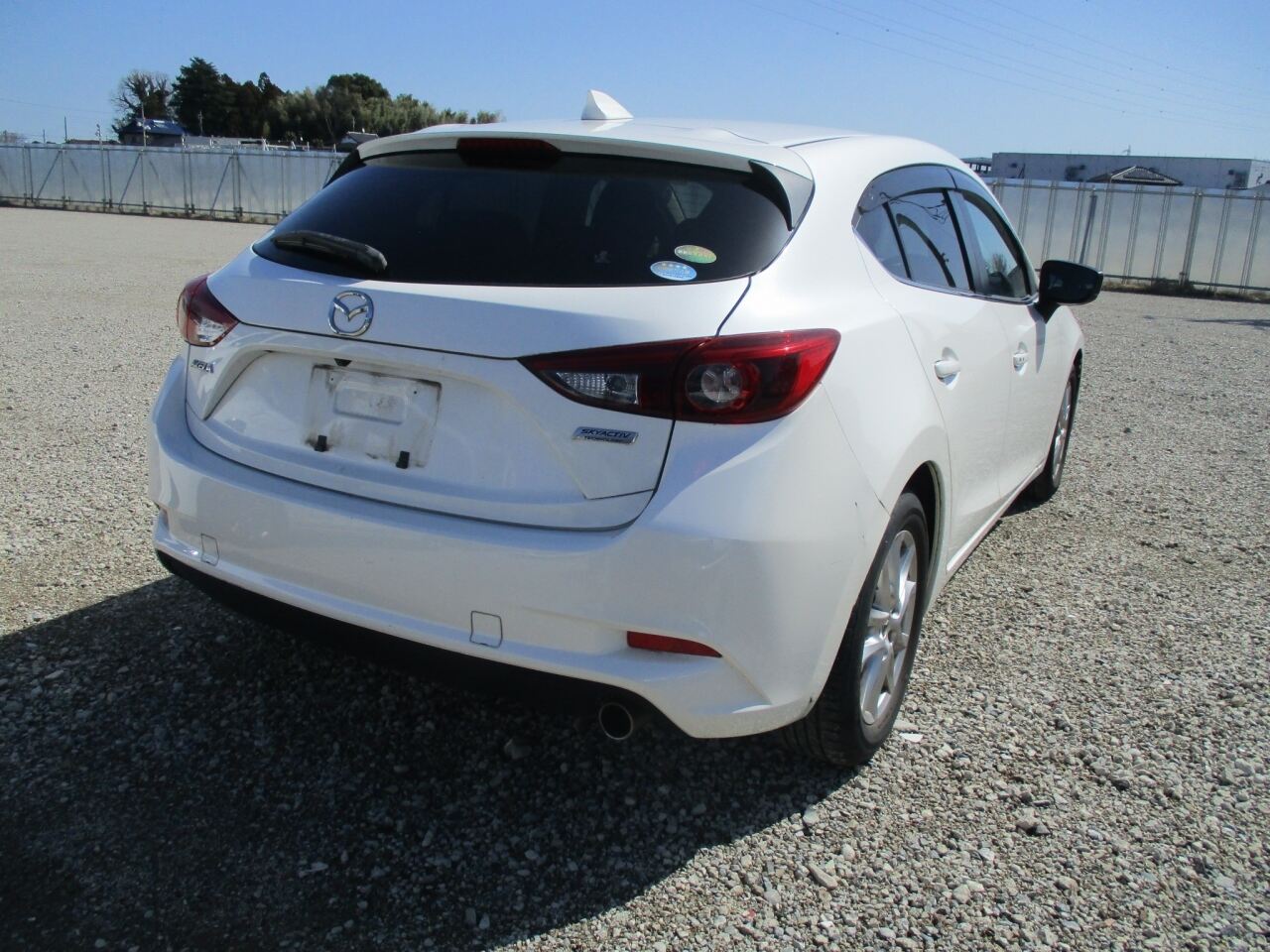 MAZDA AXELA