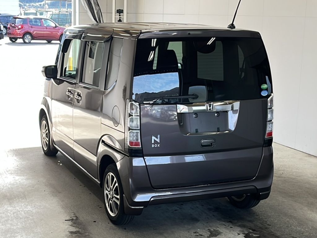 HONDA N-BOX