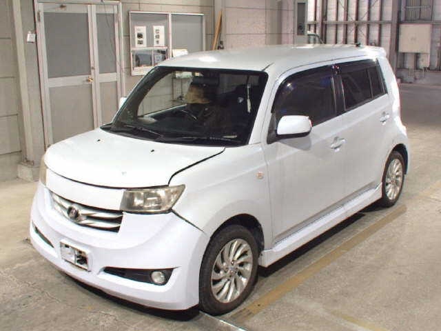 TOYOTA BB