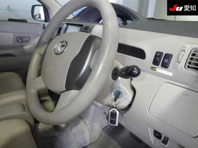 TOYOTA RAUM