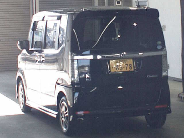 HONDA N-BOX