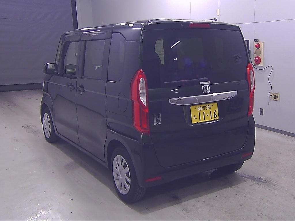 HONDA N-BOX