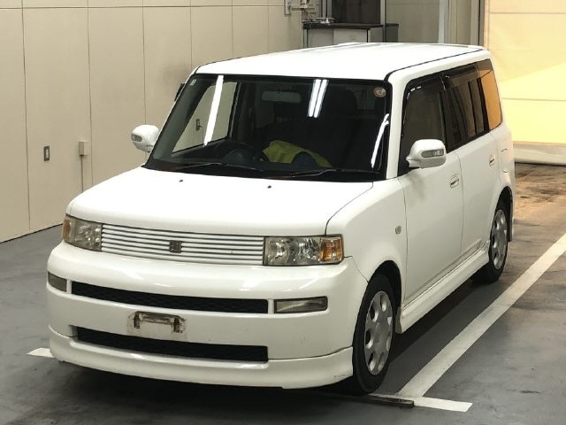 TOYOTA BB