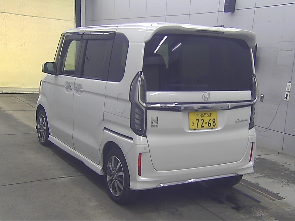 HONDA N-BOX