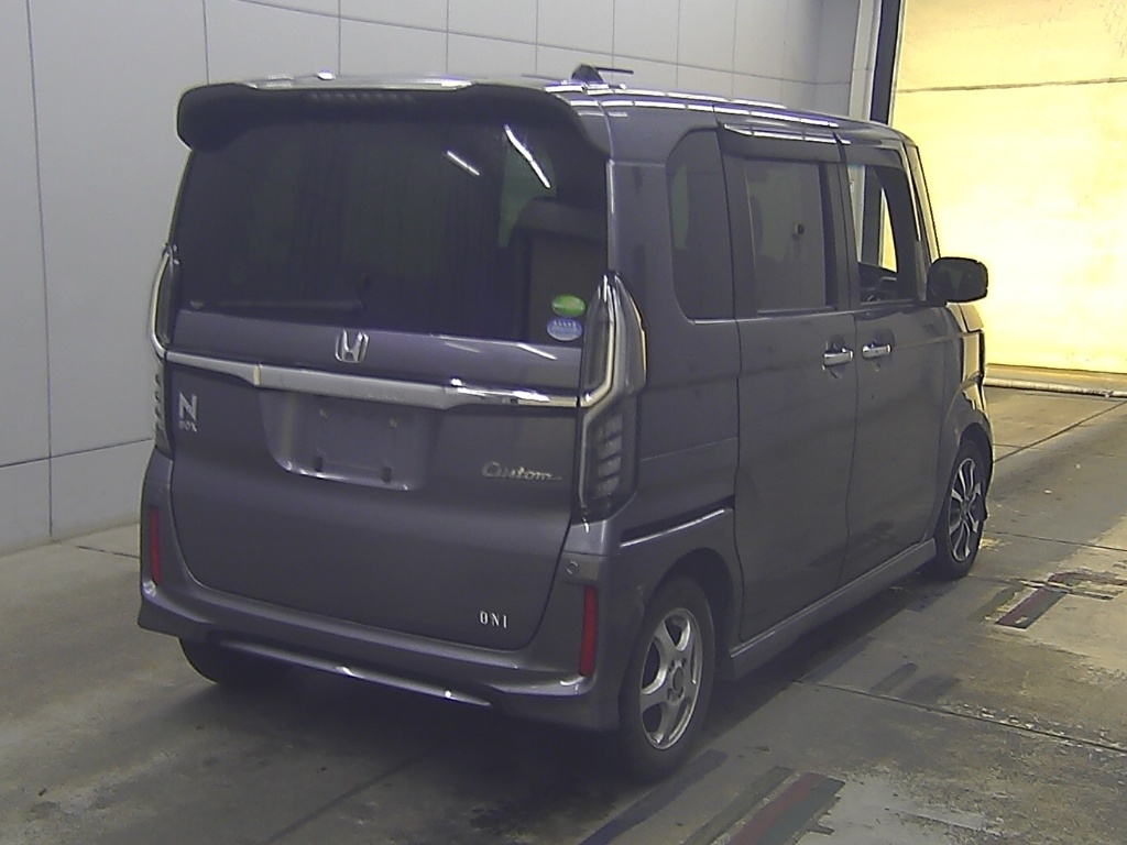 HONDA N-BOX