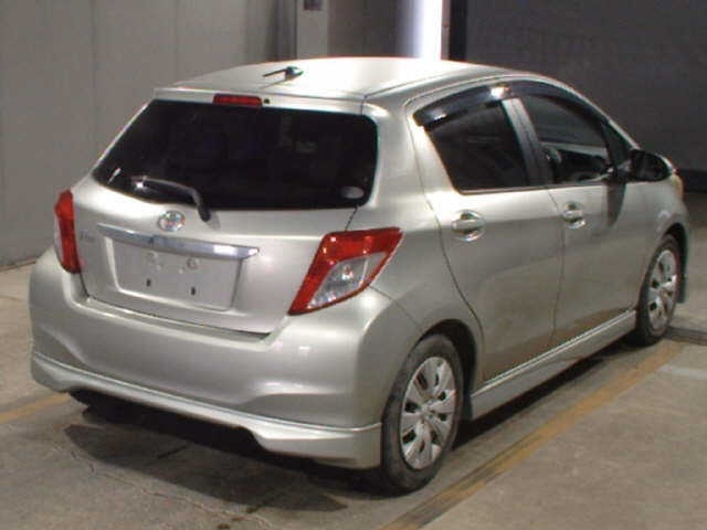 TOYOTA VITZ